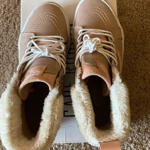 Vans Sneaker/Short Boot Leather & Sheep lining